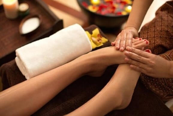 Традиционный тайский массаж в Кирове. Сервис Ultra Подарки. Традиционный тайский массаж в Кирове. Попробуйте настоящий тайский массаж в массажном салоне Кирова. Сервис UltraPodarki.ru 8 800 505 95 30. Традиционный тайский массаж Киров, тайский массаж Киров цена, услуга массаж Киров, профессиональный массаж Киров, спа салон Киров, массажный салон Киров, тайский массаж Киров, традиционный тайский массаж, купить массаж Киров