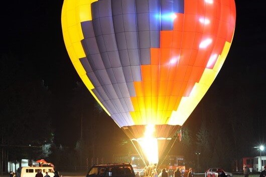 Романтическое свидание на воздушном шаре в Кирове. Ultra Подарки. Купить романтическое свидание на воздушном шаре в Кирове. Подарите самым близким незабываемые моменты и признайтесь в искренних чувствах. Сервис UltraPodarki.ru 8-800-505-95-30. Романтическое свидание на воздушном шаре в Кирове, свидание в Кирове, свидание на воздушном шаре, сертификат на свидание на воздушном шаре, сертификат на свидание в Кирове, купить свидание, купить свидание Киров, первое свидание, девушка свидание, воздушный шар, полет на воздушном шаре