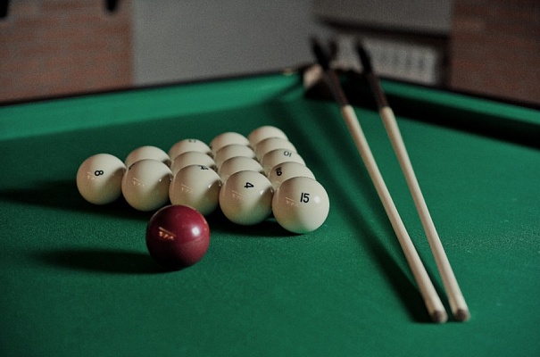 Игра в бильярд Киров.Ultra Подарки. Игра в бильярд Киров. Попробуйте настоящий бильярд, в бильярдном клубе. Сервис: UltraPodarki.ru 8 800 505 95 30. Игра в бильярд, игра в бильярд Киров, русский бильярд, русский бильярд Киров, бильярдный клуб, бильярдный клуб Киров, бильярд Киров, купить бильярд Киров