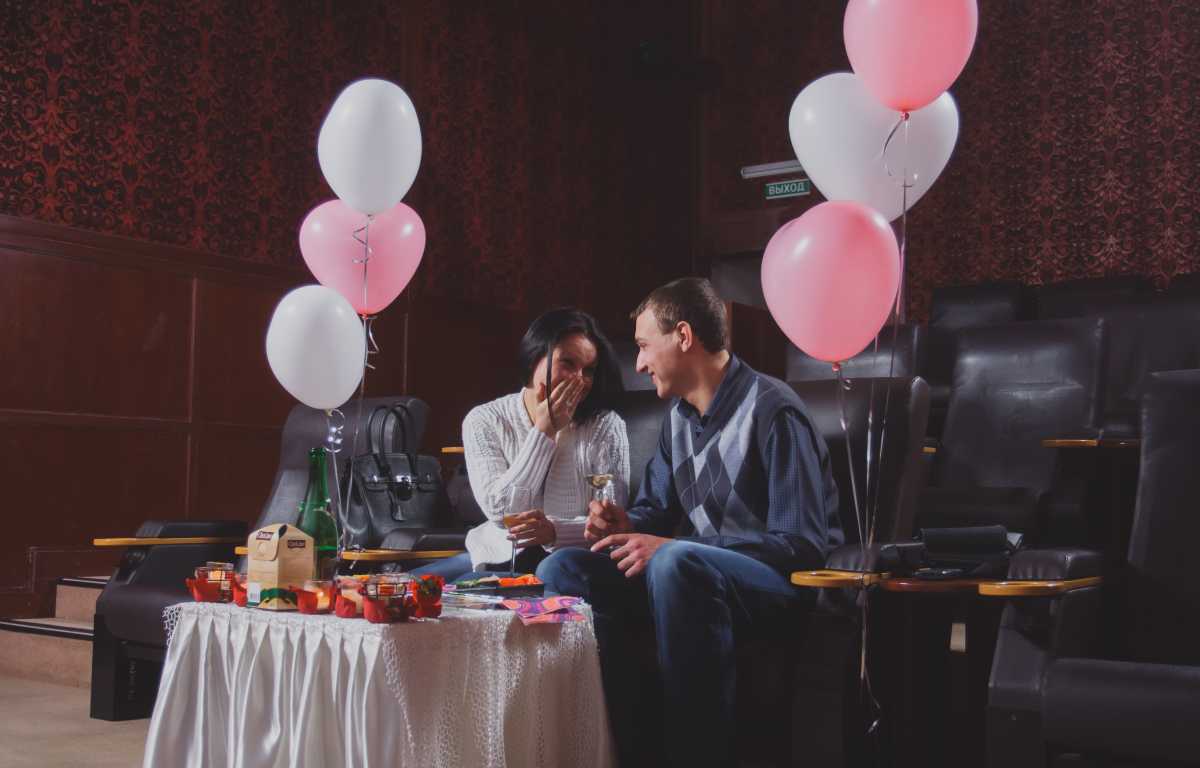 Романтическое свидание в кинотеатре в Кирове