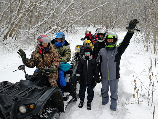 Прокат квадроциклов летом в Кирове. Сервис Ultra Подарки. Подарочный сертификат на прокат квадроциклов летом и зимой в Кирове. Закажите катание на квадроциклах недорого и наслаждайтесь активным отдыхом с друзьями. Выбирайте живописные маршруты для езды на квадроциклах. Сервис UltraPodarki.ru 8800-505-9530. Катание на квадроциклах, Прокат квадроциклов, езда на квадроцикле, прокат квадроциклов Киров, катание на квадроциклах Киров, Катание на квадроциклах зимой, Катание на квадроциклах летом, Сертификат на катание на квадроциклах 

