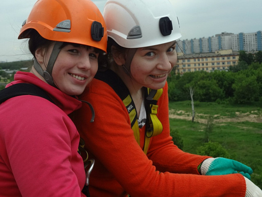 Роупджампинг - прыжки с верёвкой в Кирове. Подарочные сертификаты Ultra Подарки. Роупджампинг в Кирове - Экстремальный оригинальный подарок или подарочный сертификат на Роупджампинг - прыжки с верёвкой. Сервис UltraPodarki.ru 8-800-505-95-30. роупджампинг Киров, прыжок веревка Киров, роупджампинг, прыжок веревка, прыжок с веревкой, Подарок, подарочный сертификат, экстрим, экстремальный подарок