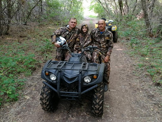 Катание на квадроциклах в Кирове. Сервис Ultra Подарки. Подарочный сертификат на катание на квадроциклах в Кирове. Закажите катание на квадроциклах недорого и наслаждайтесь активным отдыхом с друзьями. Выбирайте живописные маршруты для езды на квадроциклах. Сервис UltraPodarki.ru 8800-505-9530. Катание на квадроциклах, Прокат квадроциклов, езда на квадроцикле, прокат квадроциклов Киров, катание на квадроциклах Киров, Катание на квадроциклах зимой, Катание на квадроциклах летом, Сертификат на катание на квадроциклах 

