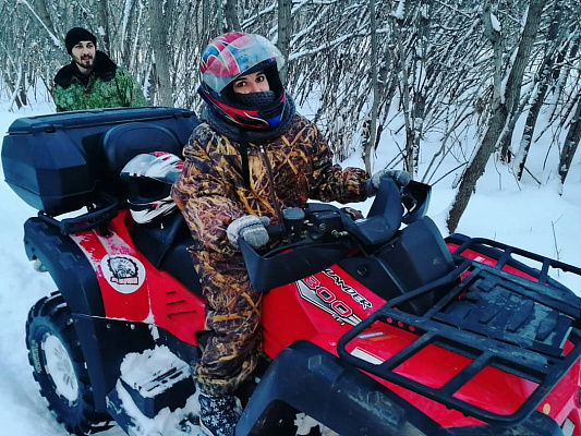 Прокат квадроциклов летом в Кирове. Сервис Ultra Подарки. Подарочный сертификат на прокат квадроциклов летом и зимой в Кирове. Закажите катание на квадроциклах недорого и наслаждайтесь активным отдыхом с друзьями. Выбирайте живописные маршруты для езды на квадроциклах. Сервис UltraPodarki.ru 8800-505-9530. Катание на квадроциклах, Прокат квадроциклов, езда на квадроцикле, прокат квадроциклов Киров, катание на квадроциклах Киров, Катание на квадроциклах зимой, Катание на квадроциклах летом, Сертификат на катание на квадроциклах 

