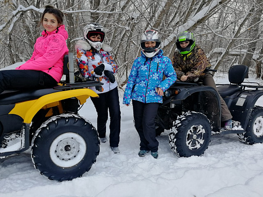 Прокат квадроциклов летом в Кирове. Сервис Ultra Подарки. Подарочный сертификат на прокат квадроциклов летом и зимой в Кирове. Закажите катание на квадроциклах недорого и наслаждайтесь активным отдыхом с друзьями. Выбирайте живописные маршруты для езды на квадроциклах. Сервис UltraPodarki.ru 8800-505-9530. Катание на квадроциклах, Прокат квадроциклов, езда на квадроцикле, прокат квадроциклов Киров, катание на квадроциклах Киров, Катание на квадроциклах зимой, Катание на квадроциклах летом, Сертификат на катание на квадроциклах 


