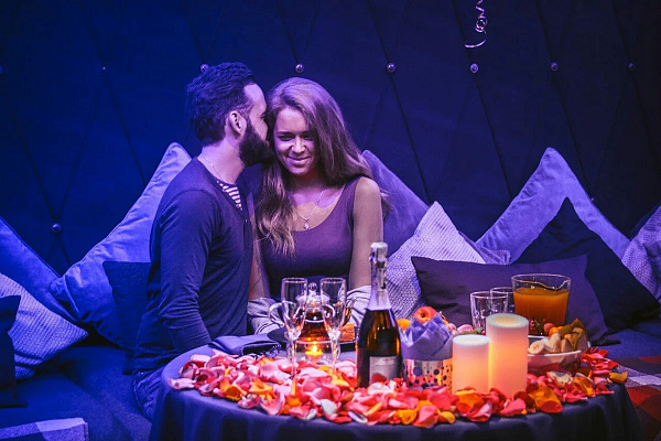 Романтическое свидание в кинотеатре в Кирове. Ultra Подарки. Купить романтическое свидание в кинотеатре в Кирове. Подарите самым близким незабываемые моменты и признайтесь в искренних чувствах. Сервис UltraPodarki.ru 8-800-505-95-30. Романтическое свидание в кинотеатре в Кирове, свидание в Кирове, свидание в кинотеатре, сертификат на свидание в кинотеатре, сертификат на свидание в Кирове, купить свидание, купить свидание Киров, первое свидание, девушка свидание, хороший кинотеатре, романтический кинотеатре, романтический вечер, романтический ужин, романтические любимому, романтическая музыка