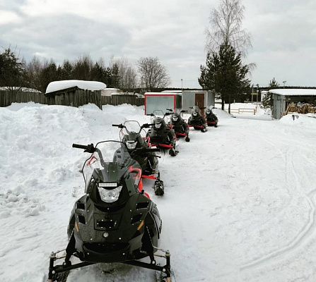 Катание на снегоходах в Кирове в подарок. Сервис Ultra Подарки
. Подарочный сертификат на катание на снегоходах в Кирове с друзьями. Закажите прокат снегоходов в подарок для мужчины по привлекательным ценам. Живописные маршруты для езды на снегоходах это отличная возможность активного отдыха. Сервис UltraPodarki.ru 8 800 505 95 30. катание на снегоходах, подарочный сертификат на катание на снегоходе, прокат снегоходов, прокат снегоходов Киров, катание на снегоходах Киров, езда на снегоходе