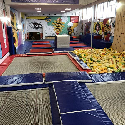  Батутный центр в Кирове. Сервис Ultra Подарки. Купить подарочный сертификат в батутный центр, попробуйте прыжки на батуте в Кирове. Сервис UltraPodarki.ru 8 (800) 555 95-30.. Батутный центр , батутный центр, батутный центр цены, батутный центр в Кирове,  батутный парк, батут прыгать, прыжки +на батуте, батут Киров, батут спорт