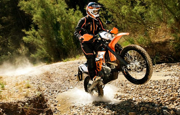 Катание на мотоцикле в Кирове. ULTRA ПОДАРКИ. Купить катание на мотоцикле в Кирове. Попробовав езду на мотоциклах, вы получите порцию адреналина и невероятные эмоции. Сервис: UltraPodarki.ru 8 800 505 95 30.. Катание на мотоцикле в Кирове, прокат мотоциклов Киров, катание на мотоциклах, прокат мотоцикла, езда на мотоцикле Киров, езда на мотоцикле, мотопрогулка Киров, мотопрогулка, поездки на байке, личный мотоцикл, катание на мотоцикле, мотоциклетный шлем, увлечение поездками на мотоцикле, пристрастие к мотоциклам, сертификат на поездку на мотоцикле, прокатиться на мотоцикле, мото-транспорт, мото-треки, мото-поездки, езда на мотоцикле в Кирове, катание на мотоцикле в Кирове, мотоклуб в Кирове
