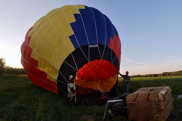 Романтическое свидание на воздушном шаре в Кирове. Ultra Подарки. Купить романтическое свидание на воздушном шаре в Кирове. Подарите самым близким незабываемые моменты и признайтесь в искренних чувствах. Сервис UltraPodarki.ru 8-800-505-95-30. Романтическое свидание на воздушном шаре в Кирове, свидание в Кирове, свидание на воздушном шаре, сертификат на свидание на воздушном шаре, сертификат на свидание в Кирове, купить свидание, купить свидание Киров, первое свидание, девушка свидание, воздушный шар, полет на воздушном шаре