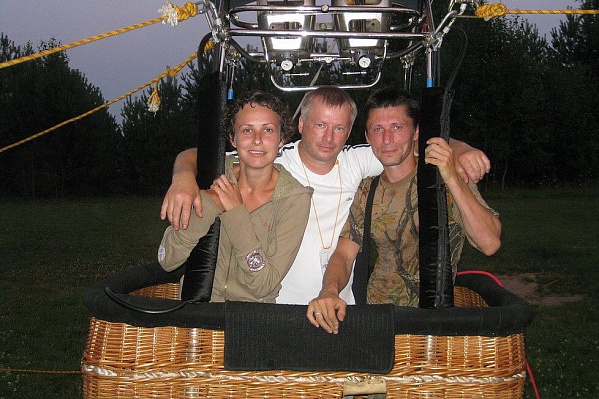 Романтическое свидание на воздушном шаре в Кирове. Ultra Подарки. Купить романтическое свидание на воздушном шаре в Кирове. Подарите самым близким незабываемые моменты и признайтесь в искренних чувствах. Сервис UltraPodarki.ru 8-800-505-95-30. Романтическое свидание на воздушном шаре в Кирове, свидание в Кирове, свидание на воздушном шаре, сертификат на свидание на воздушном шаре, сертификат на свидание в Кирове, купить свидание, купить свидание Киров, первое свидание, девушка свидание, воздушный шар, полет на воздушном шаре