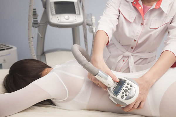 LPG массаж в Кирове. Сервис Ultra Подарки. LPG массаж в Кирове. Попробуйте LPG массаж салоне Кирова. Сервис UltraPodarki.ru 8 800 505 95 30. LPG массаж в Кирове, аппаратный массаж Киров, моделирующий массаж Киров, антицеллюлитный массаж Киров цена, услуга массаж Киров, профессиональный массаж Киров, спа салон Киров, массажный салон Киров, массаж для похудения Киров, вакуумный массаж, купить массаж Киров